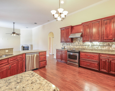 15137 85th Avenue N - Photo Thumbnail 11