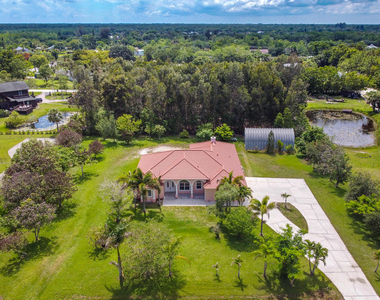 15137 85th Avenue N - Photo Thumbnail 4