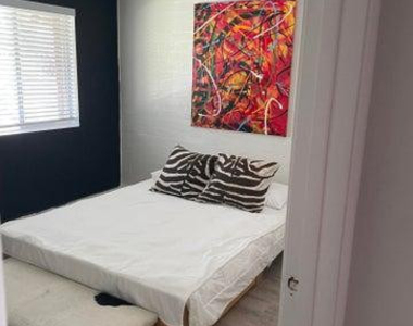 4701 N 68th Street - Photo Thumbnail 14