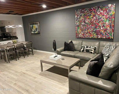 4701 N 68th Street - Photo Thumbnail 2