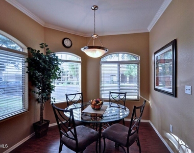 5335 E Shea Boulevard - Photo Thumbnail 4