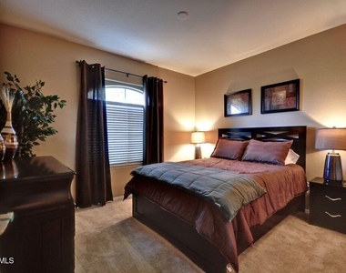 5335 E Shea Boulevard - Photo Thumbnail 8