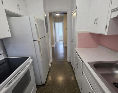 3637 S Olive Avenue - Photo Thumbnail 9