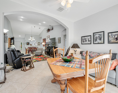 9543 Crescent View Drive N - Photo Thumbnail 10