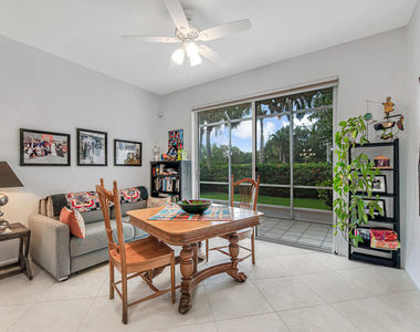 9543 Crescent View Drive N - Photo Thumbnail 13