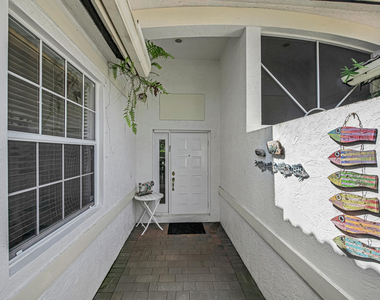 9543 Crescent View Drive N - Photo Thumbnail 1