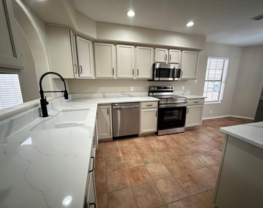 12237 N Gambel Drive - Photo Thumbnail 3
