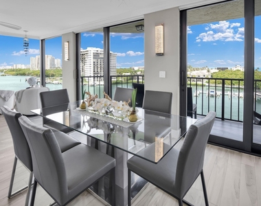 899 Jeffery Street - Photo Thumbnail 12
