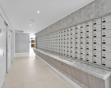 899 Jeffery Street - Photo Thumbnail 48