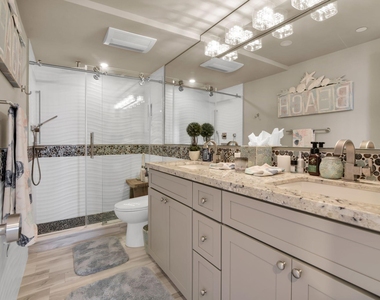 899 Jeffery Street - Photo Thumbnail 20