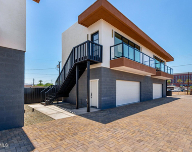 1725 W Sherman Street - Photo Thumbnail 15