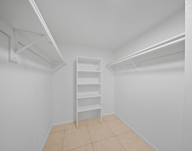 220 N 22nd Place - Photo Thumbnail 13