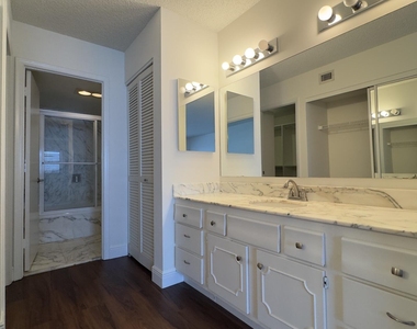 5100 N Ocean Boulevard - Photo Thumbnail 10