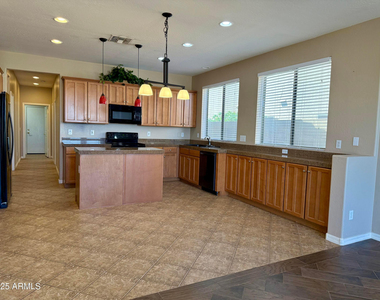 3518 W Plymouth Drive - Photo Thumbnail 2