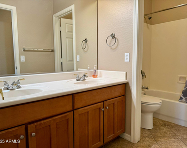 3518 W Plymouth Drive - Photo Thumbnail 12