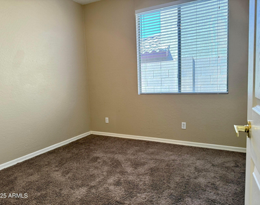 3518 W Plymouth Drive - Photo Thumbnail 14