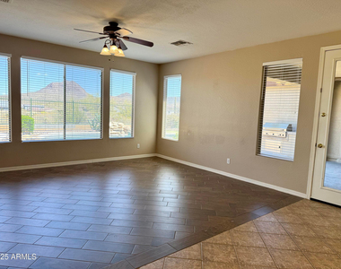 3518 W Plymouth Drive - Photo Thumbnail 4
