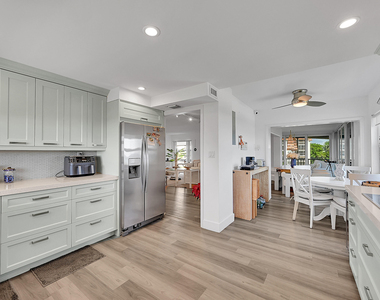 2871 N Ocean Boulevard - Photo Thumbnail 15