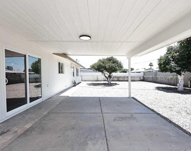 10537 W La Jolla Drive - Photo Thumbnail 61