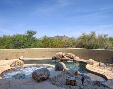 7610 E Soaring Eagle Way - Photo Thumbnail 16
