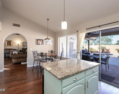 11826 N 109th Street - Photo Thumbnail 4