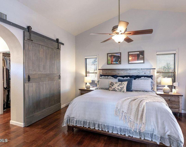 11826 N 109th Street - Photo Thumbnail 6