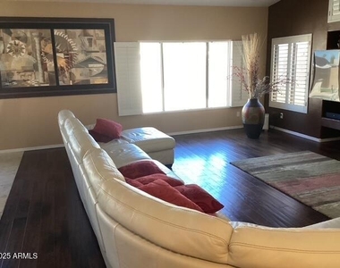13612 W Windsor Boulevard - Photo Thumbnail 13