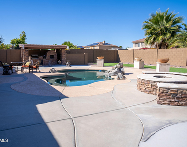 13612 W Windsor Boulevard - Photo Thumbnail 43