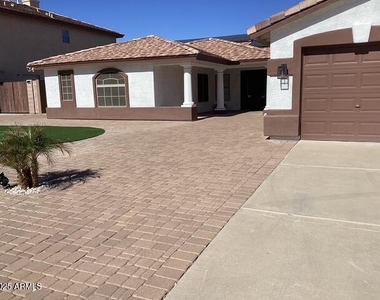 13612 W Windsor Boulevard - Photo Thumbnail 7
