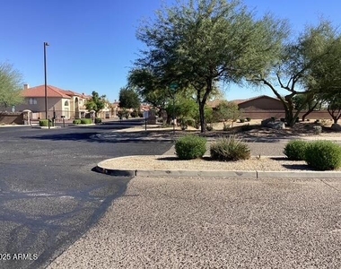 13612 W Windsor Boulevard - Photo Thumbnail 5