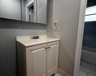 9150 Nw 38th Drive - Photo Thumbnail 5
