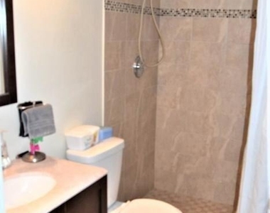 1009 Green Pine Boulevard - Photo Thumbnail 6