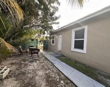 728 Sw 6th Street - Photo Thumbnail 3