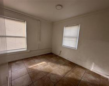 728 Sw 6th Street - Photo Thumbnail 7