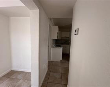 728 Sw 6th Street - Photo Thumbnail 9
