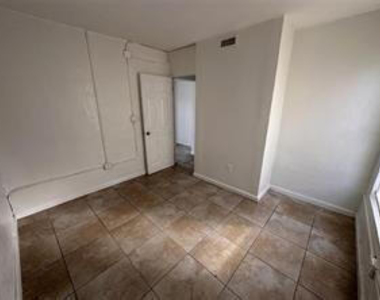728 Sw 6th Street - Photo Thumbnail 8
