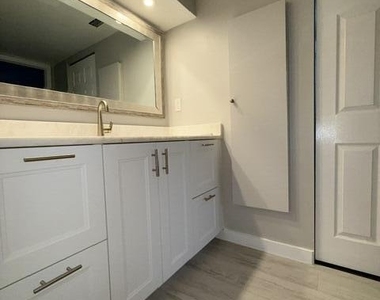 3326 Arcara Way - Photo Thumbnail 10