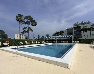3326 Arcara Way - Photo Thumbnail 17