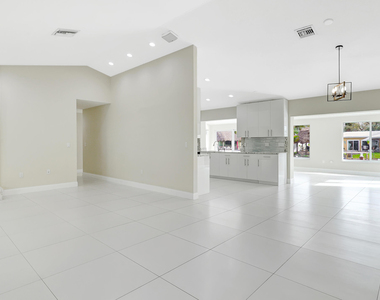 1412 Ne 53rd Court - Photo Thumbnail 9