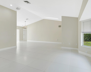 1412 Ne 53rd Court - Photo Thumbnail 6