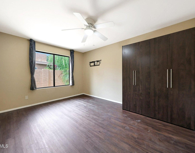 9196 E Evans Drive - Photo Thumbnail 15