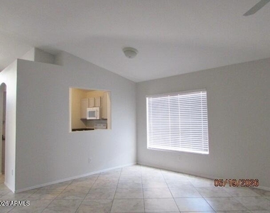 5763 W Freeway Lane - Photo Thumbnail 5