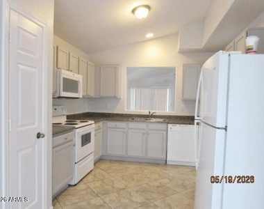 5763 W Freeway Lane - Photo Thumbnail 1