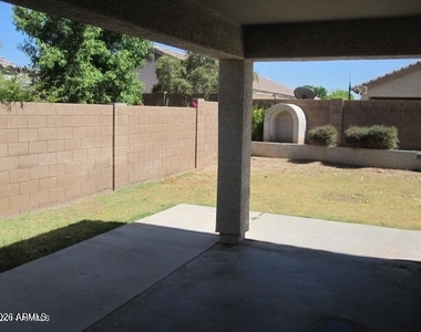 5763 W Freeway Lane - Photo Thumbnail 15
