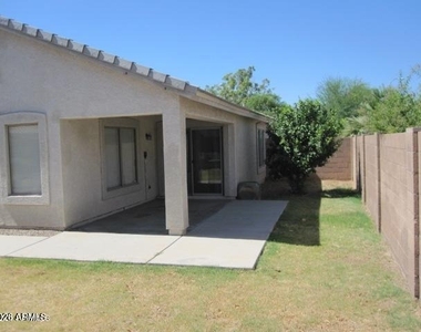 5763 W Freeway Lane - Photo Thumbnail 16