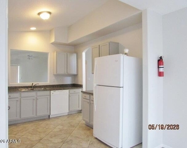 5763 W Freeway Lane - Photo Thumbnail 2