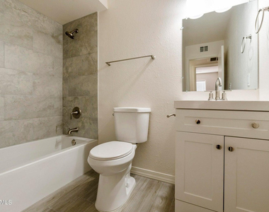 3316 E Helena Drive - Photo Thumbnail 10
