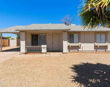 3316 E Helena Drive - Photo Thumbnail 12