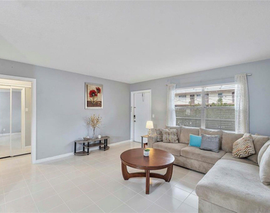7500 Nw 5th Court - Photo Thumbnail 2
