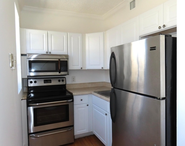 605 Euclid Avenue - Photo Thumbnail 5